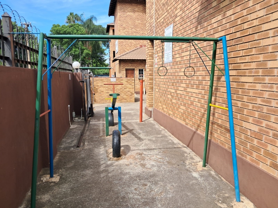 1 Bedroom Property for Sale in Lower Bo-dorp North West